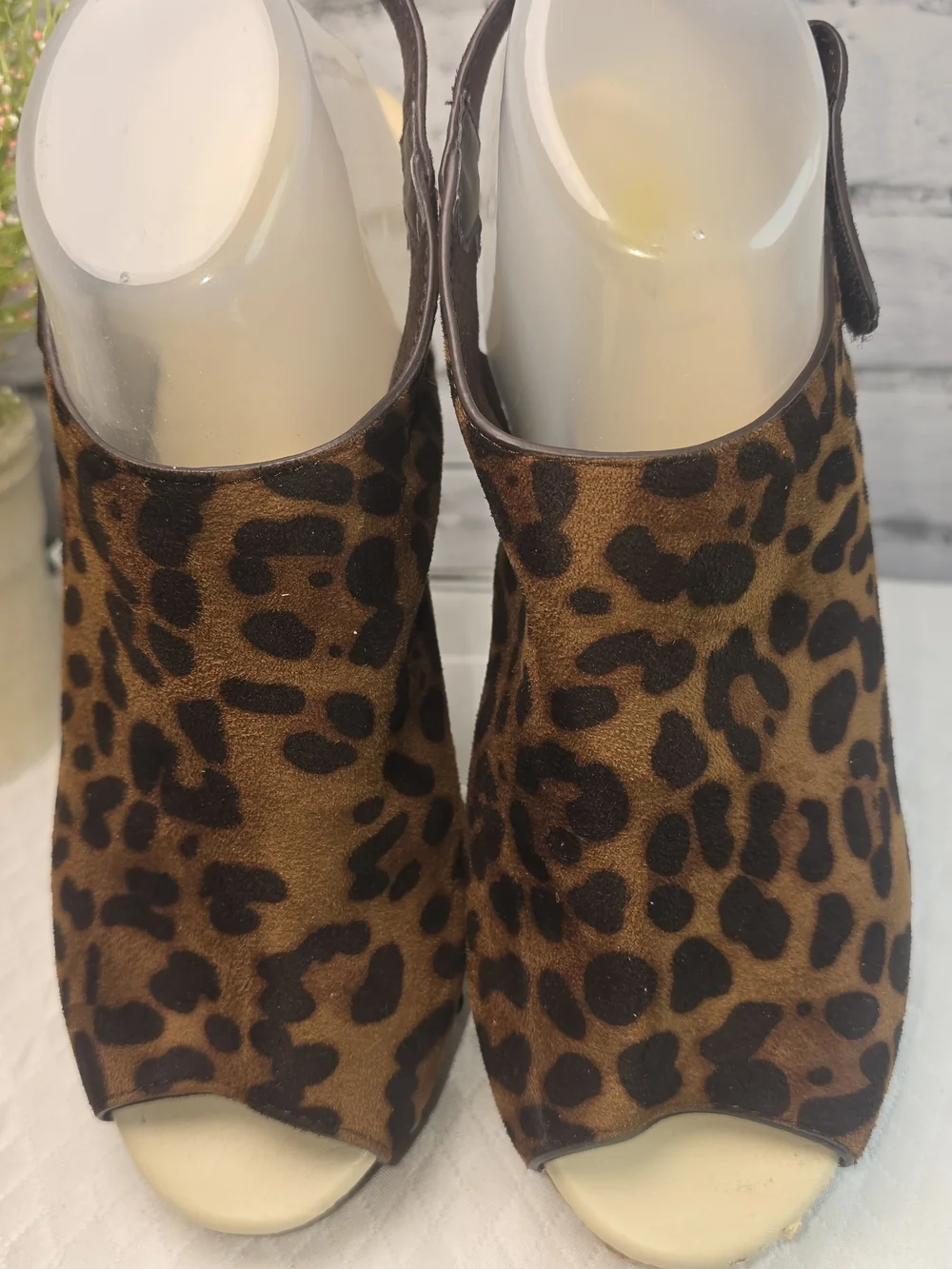 WOMENS VOLATILE LEOPARD PRINT MICROSUEDE UPPER CORK WEDGE SANDALS SIZE 10